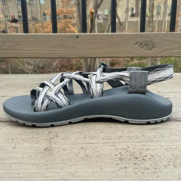 Chaco ZX2 gray Classic sandals size 8