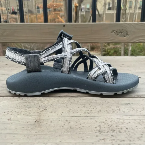 Chaco ZX2 gray Classic sandals size 8