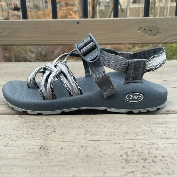 Chaco ZX2 gray Classic sandals size 8