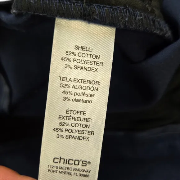 Chico’s Navy Fabulously Slimming Chino Cotton Blend Bermuda Shorts Size 6