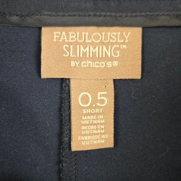Chico’s Navy Fabulously Slimming Chino Cotton Blend Bermuda Shorts Size 6