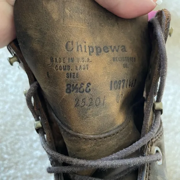 CHIPPEWA men’s leather‎ lace-up work boots. Brown. Size 8.5EE (wide)