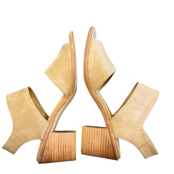 Chocolat Blu Beige Sandal Heels