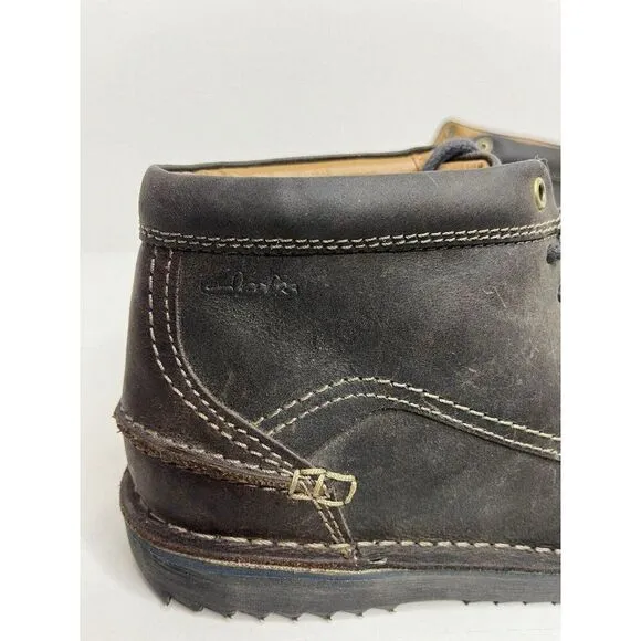 Clarks Collection NWOB Brown Leather Chukka Boots Mens Size 8.5M Ortholite