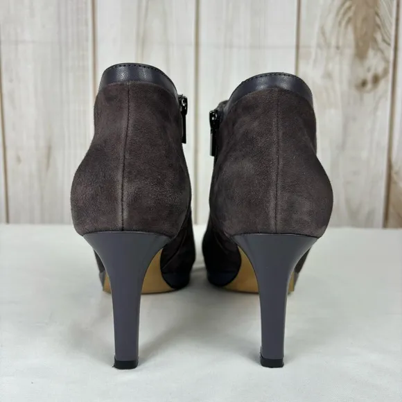 Clarks Delsie Stella Leather Boots Heeled Booties Purple Gray Suede Size 8.5