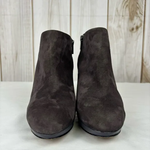 Clarks Delsie Stella Leather Boots Heeled Booties Purple Gray Suede Size 8.5