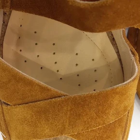 Clark's  soft cushion suede brown leather sandals