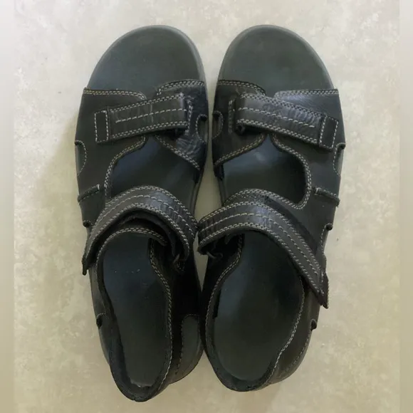 CLARKS Sz 11 Walkford Walk leather sandals fisherman EUC