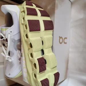 Cloudmonster Running Shoes in White and Green