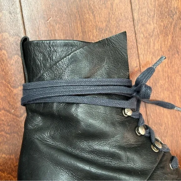 Coclico Mack Black Leather Boots, Faux Fur Tongue, Hook &amp; Eye Closure, Size 6.5