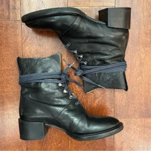 Coclico Mack Black Leather Boots, Faux Fur Tongue, Hook &amp; Eye Closure, Size 6.5