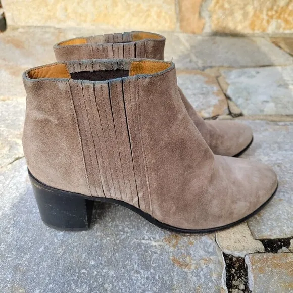 Coclico Tan Black Suede Pull On Ankle Bootie Heel Boots Size 39.5