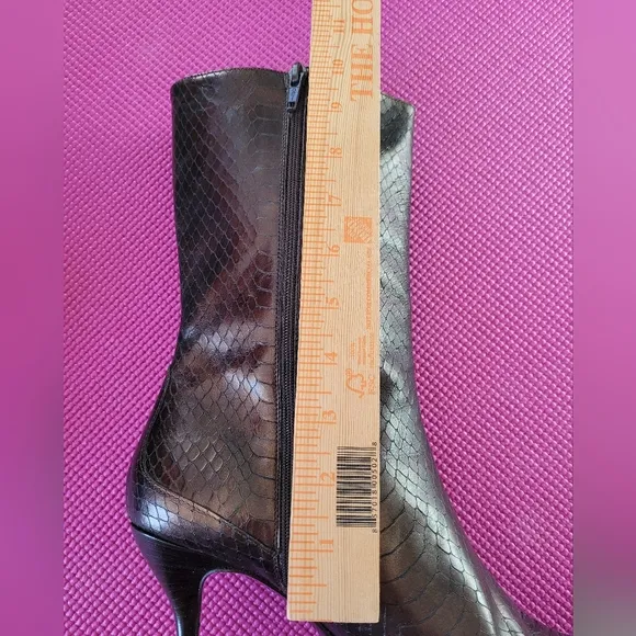 Cole Haan Brown Boots. Made in Italy