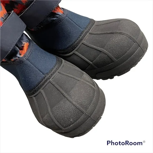 COLUMBIA POWDERBUG PLUS II BOOTS IN ABYSS/GRAY AND SHARK/SILVER GRAY Youth 7