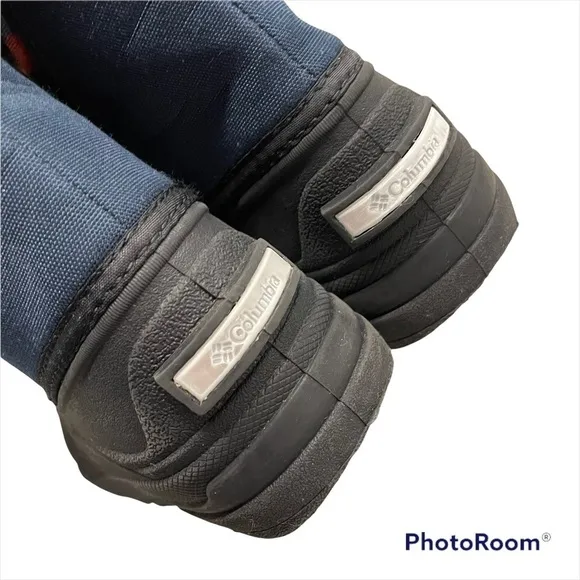 COLUMBIA POWDERBUG PLUS II BOOTS IN ABYSS/GRAY AND SHARK/SILVER GRAY Youth 7