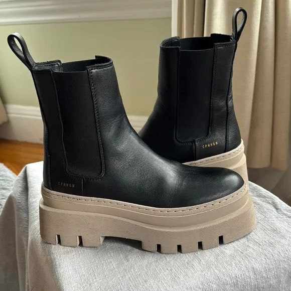 COPENHAGEN STUDIOS CPH686 Vitello Women's Black Leather Chelsea Boots Sz 10