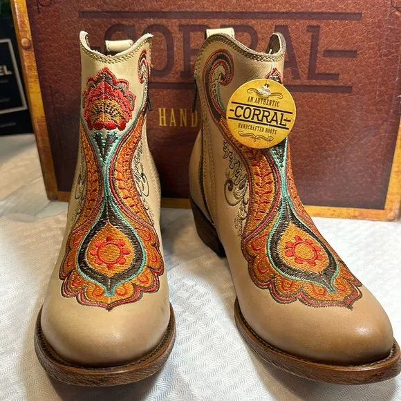 Corral Western ankle booties boots orange embroidered Leather Heeled NEW! 7
