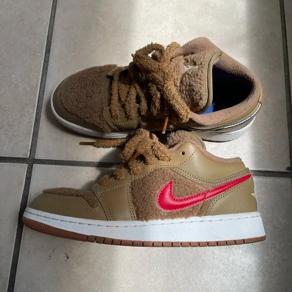 Cozy Brown Kids Shoes