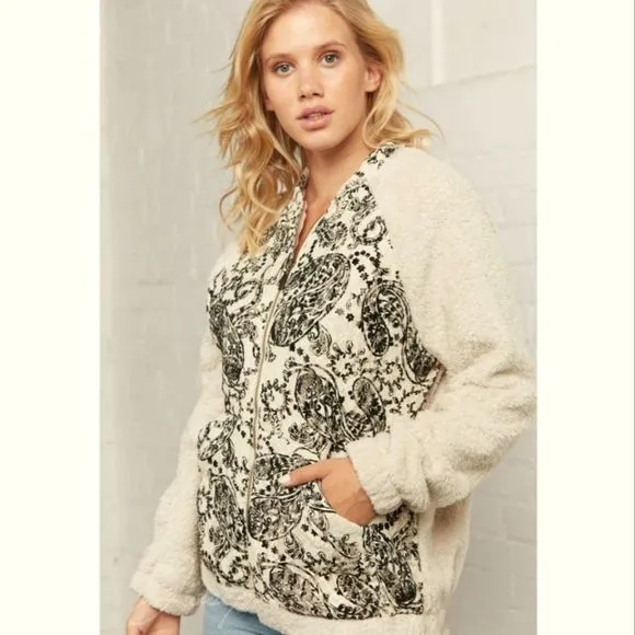 Cream Paisley Print Soft Jacket