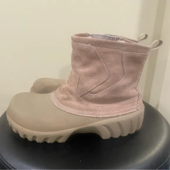 Crocs Ambler Outdoor Suede Rubber Boots - Men's Size 8 - Khaki, Faux Fur Lining