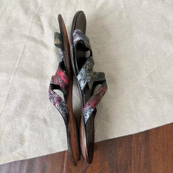 CYDWOQ Vintage Strappy Open-Toe Sandals Artsy Multi Leather USA MADE