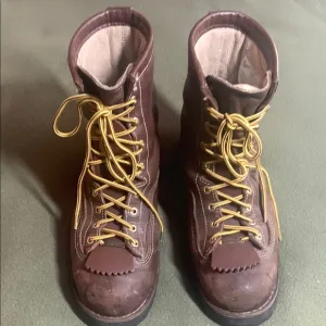 Danner Gor-Tex brown, lace - up work boots. Style 11560. Size 11 D.