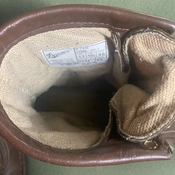 Danner Gor-Tex brown, lace - up work boots. Style 11560. Size 11 D.