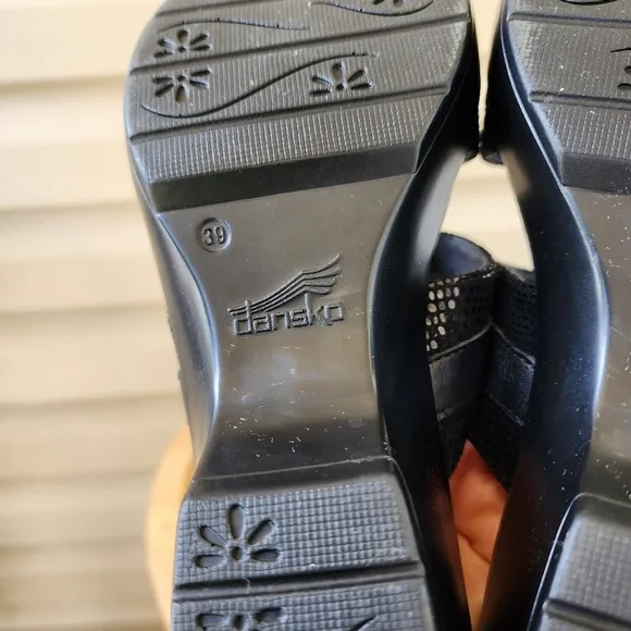 Dansko Jessie black lizard sandals
