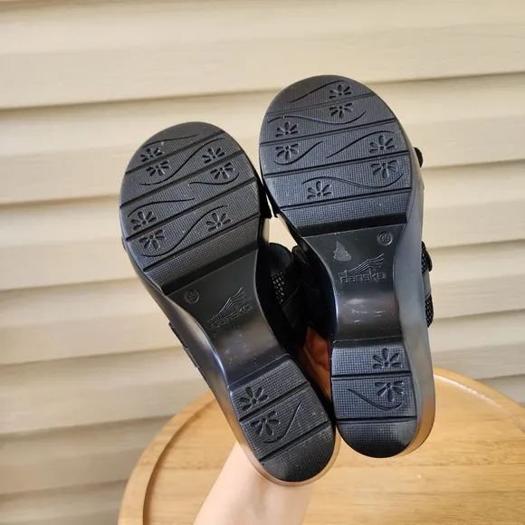 Dansko Jessie black lizard sandals
