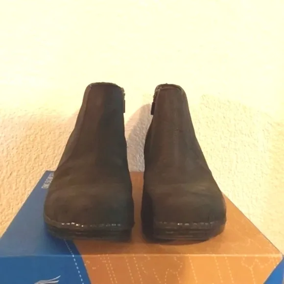 Dansko Maria Milled Nubuck ALL Black Leather Comfort Ankle Boots Neutral Sz.37