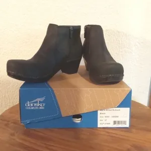 Dansko Maria Milled Nubuck ALL Black Leather Comfort Ankle Boots Neutral Sz.37