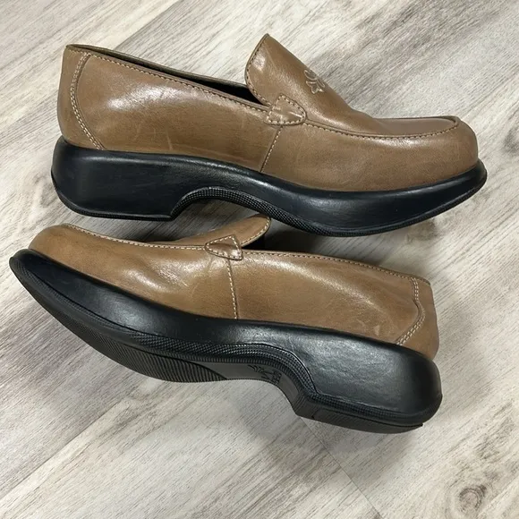 Dansko Royal Romance Tan Leather Embroidered Platform Clog Loafer Comfort Shoes