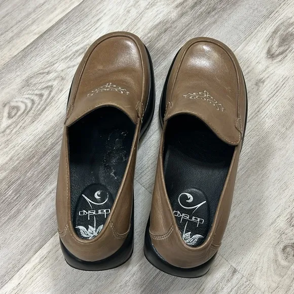 Dansko Royal Romance Tan Leather Embroidered Platform Clog Loafer Comfort Shoes