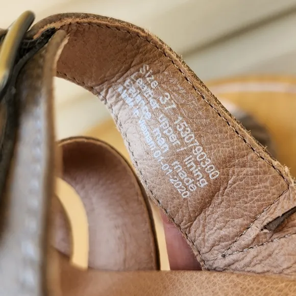 Dansko women's Allyson stone leather sandals