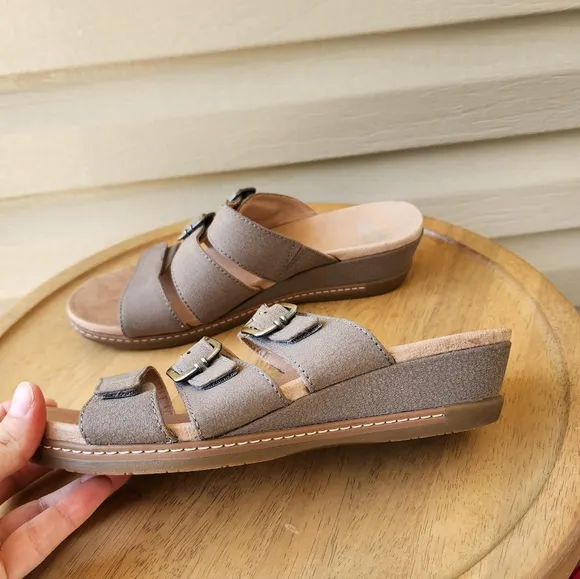Dansko women's Allyson stone leather sandals