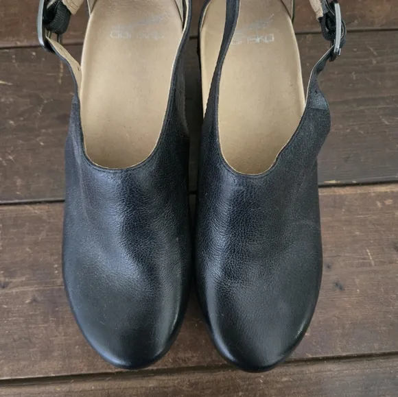 Dansko Womens Stylish Black Leather Clogs Size 39