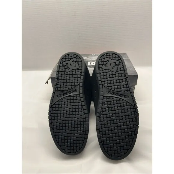 DC Court Graffik Skate Shoes Black on Black Mens 9.5 New in Box Padded Tongue