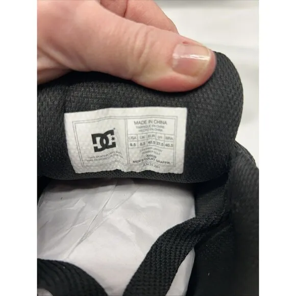 DC Court Graffik Skate Shoes Black on Black Mens 9.5 New in Box Padded Tongue