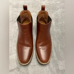 Deer Stags ankle boot with Memory Foam. Rockland Size 8 &amp; 1/2 wide. Brown