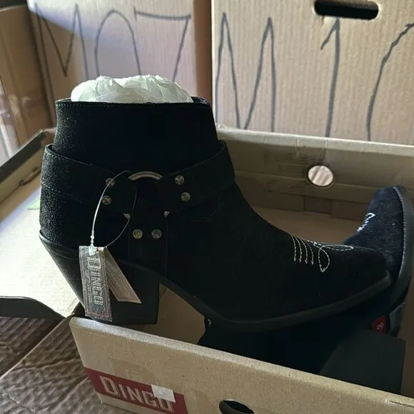 Dingo Womens Buckskin Snip Toe Boots