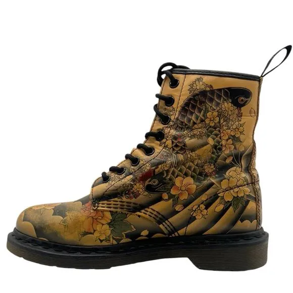 DOC DR. MARTENS X EVISU JAPAN Size US 7 WAGARA Tattoo Sleeve Pattern Boots