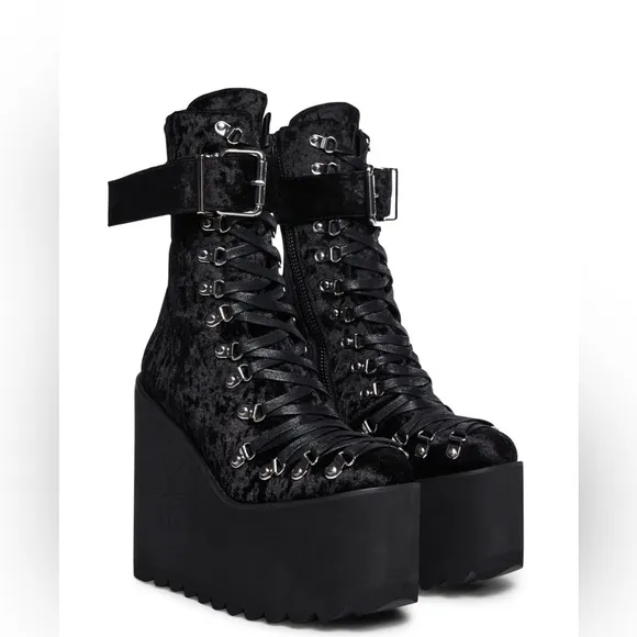 ✨🆕Dolls Kill X Widow BN NEVER WORN!Size 8 Velvet Traitor Boots!BNIB!🖤