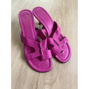 Donald J Pliner pink leather kitten heel sandals size 7N made in Italy barbie