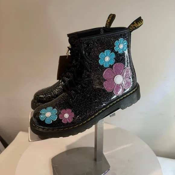 Dr. Marten’s 1460 Girl’s Boots New size 3