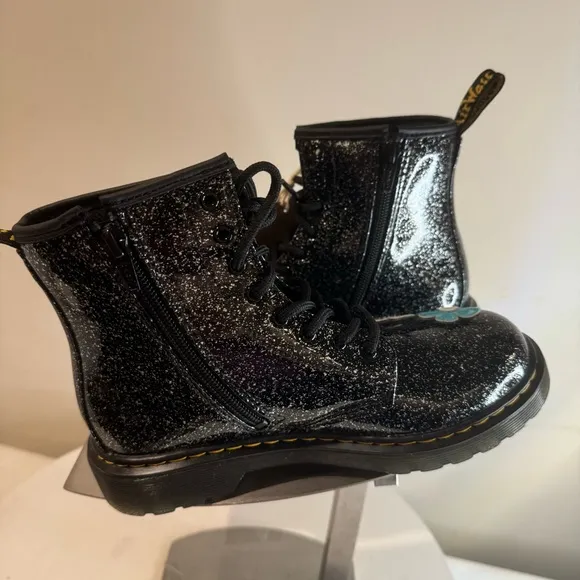 Dr. Marten’s 1460 Girl’s Boots New size 3