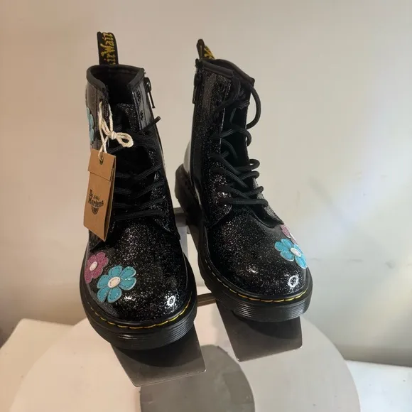 Dr. Marten’s 1460 Girl’s Boots New size 3