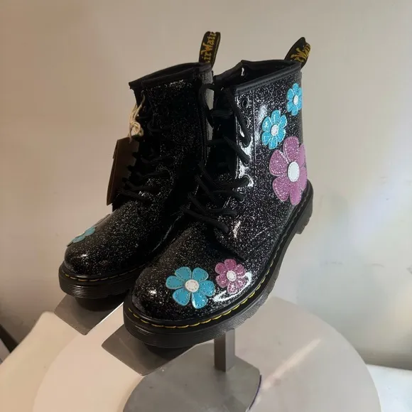 Dr. Marten’s 1460 Girl’s Boots New size 3