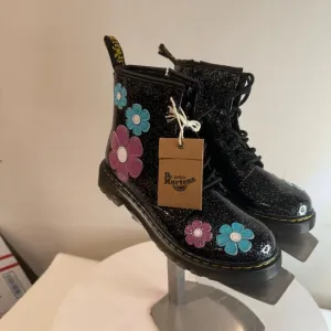 Dr. Marten’s 1460 Girl’s Boots New size 3