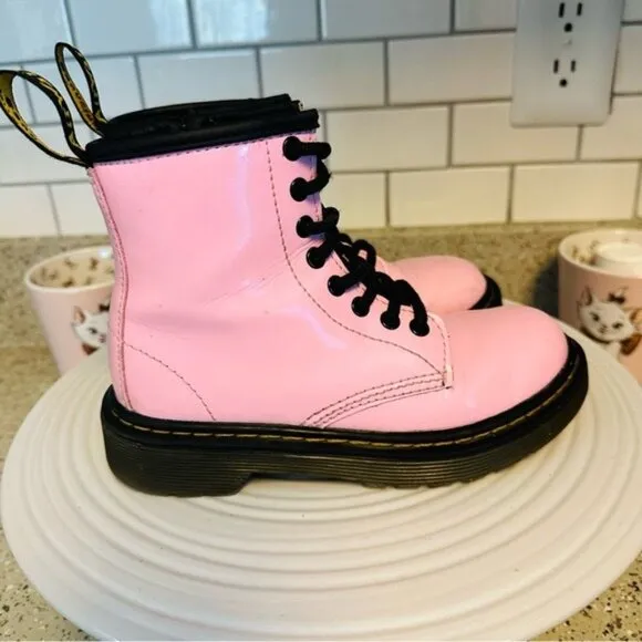 DR MARTENS 1460 Youth Patent leather 8 eye Boots US 12 Pale Pink