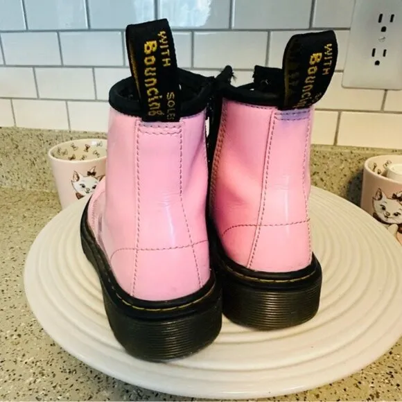 DR MARTENS 1460 Youth Patent leather 8 eye Boots US 12 Pale Pink